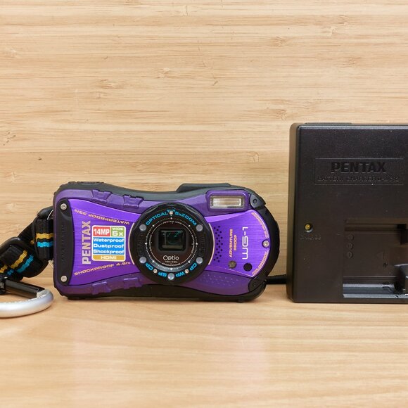 Pentax Optio WG-1 / 14MP / 5x Zoom / Waterproof Shockproof Dustproof / Purple - Picture 1 of 11